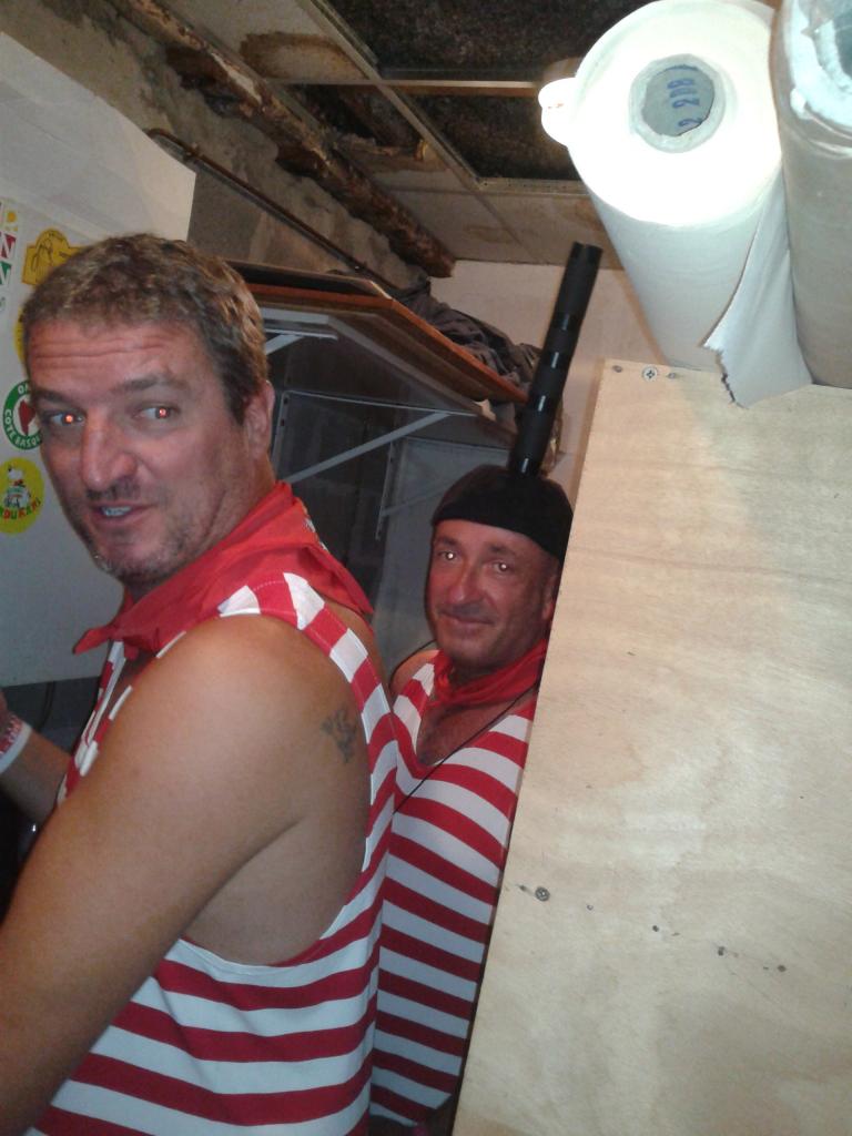 Changement de costume en coulisses