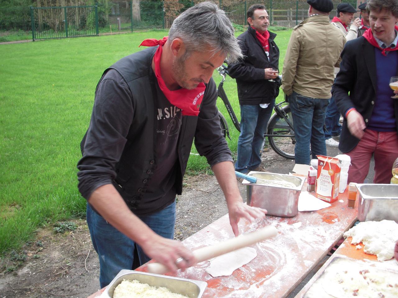 Cyriaque, mains à la pâte.