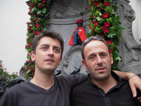 Manneken Pis (celui qui est derrière)